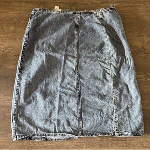 Classic Blue Denim Pencil Skirt - Women's